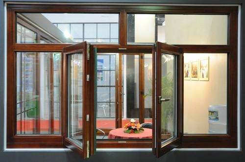 山東鋁木復(fù)合門窗